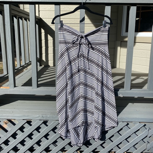 Patagonia Dresses & Skirts - Patagonia Women’s Medium Cotton/Tencel Strapless Striped High Low Summer Dress